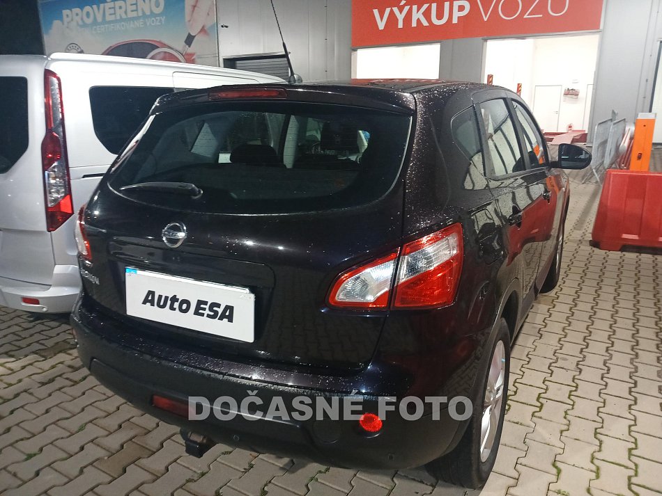 Nissan Qashqai 2.0i 