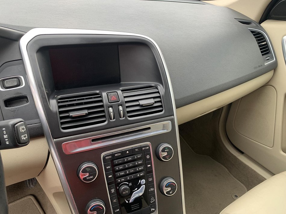 Volvo XC60 2.4 D4 Summum AWD