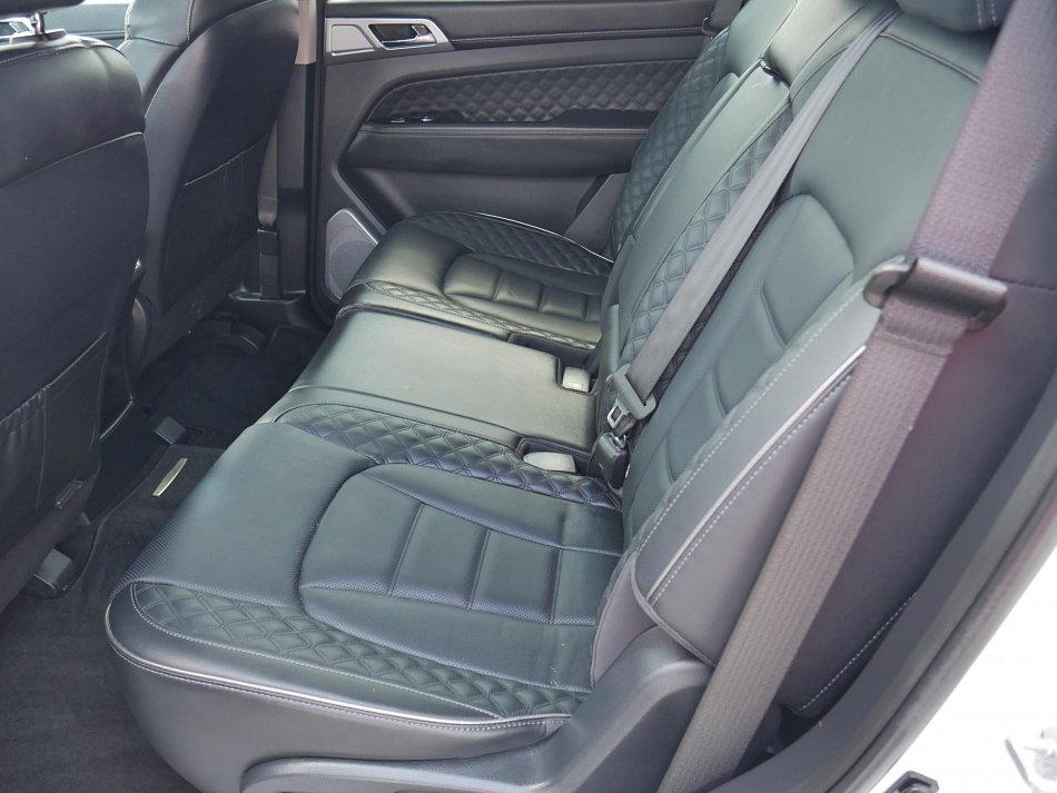 SsangYong Rexton 2.2 CRDi  4x4, 7míst