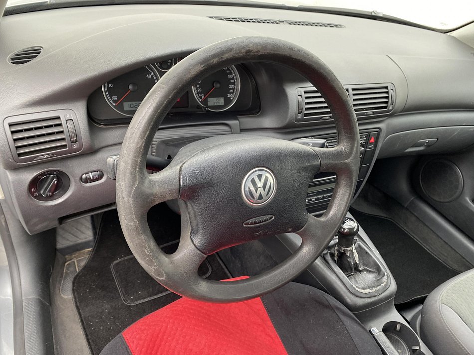 Volkswagen Passat 1.9TDi 