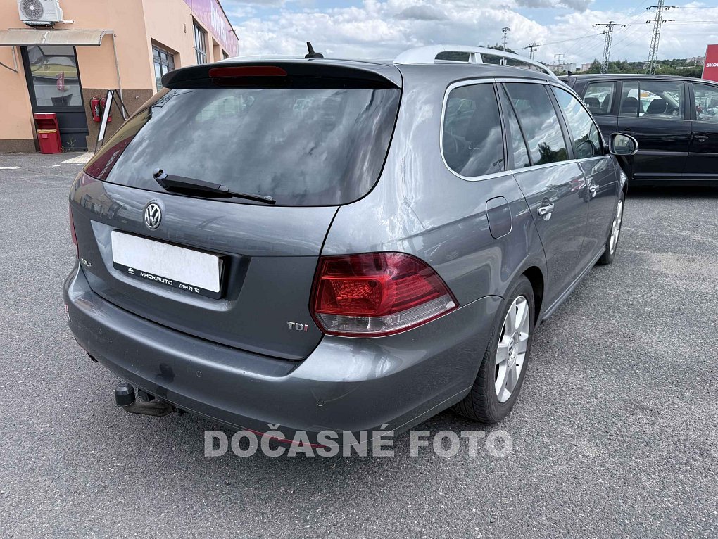 Volkswagen Golf 1.6 TDi 