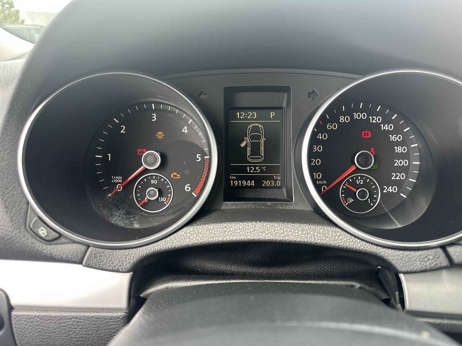 Volkswagen Golf 1.6 TDi 