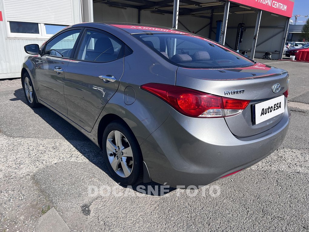Hyundai Elantra 1.6i 
