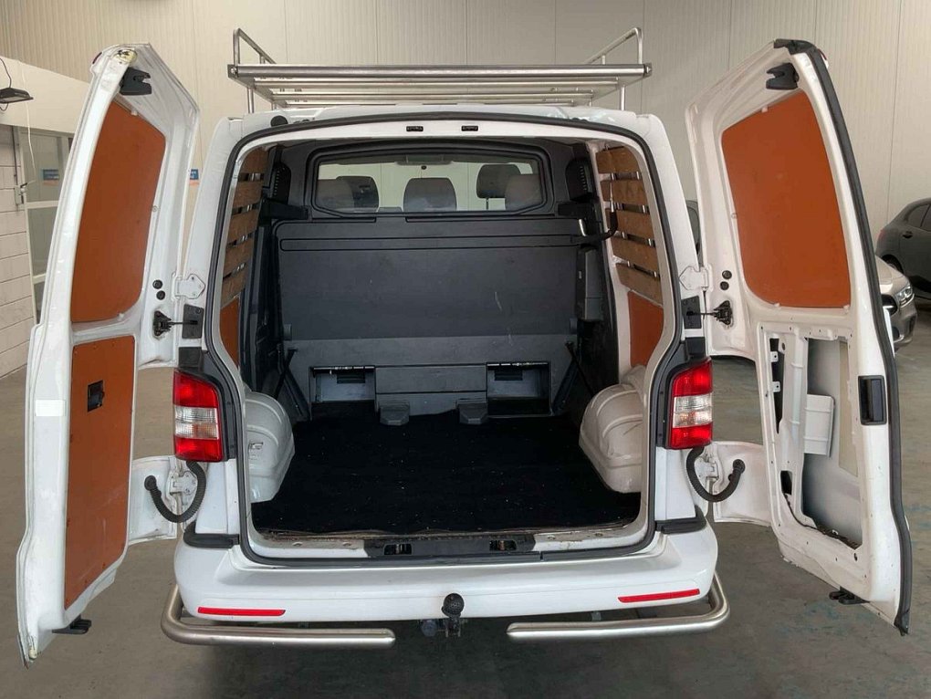 Volkswagen Transporter 2.0TDi  5míst