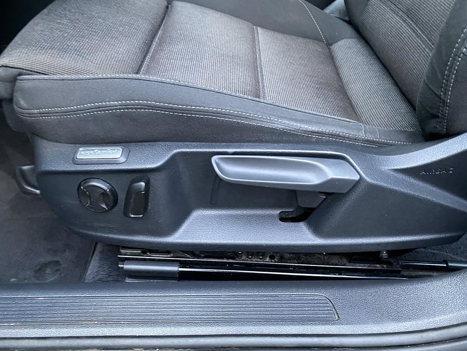 Volkswagen Passat 2.0 TDi 