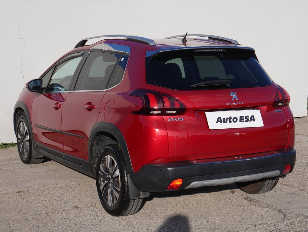 Peugeot 2008 1.2 PT 
