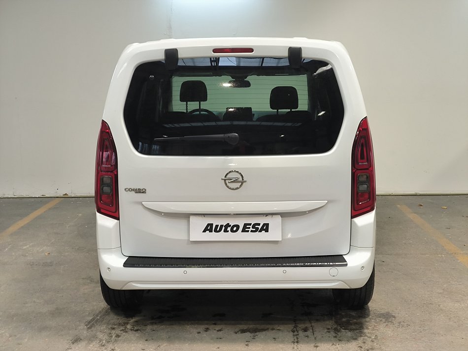 Opel Combo 1.2T 