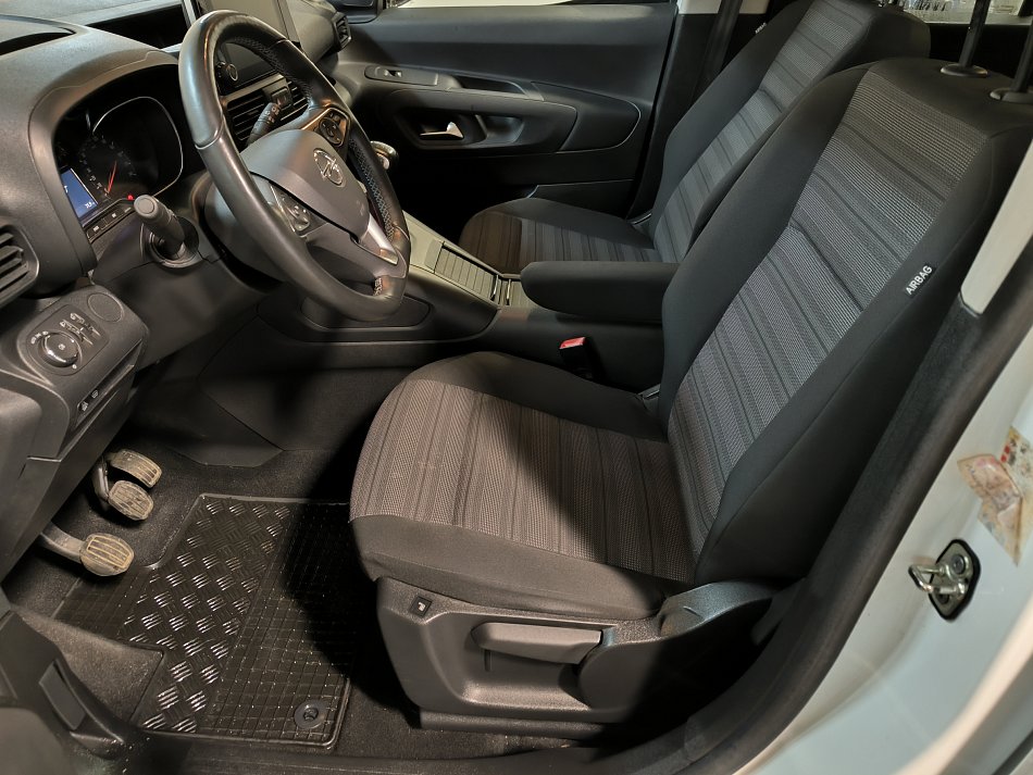 Opel Combo 1.2T 