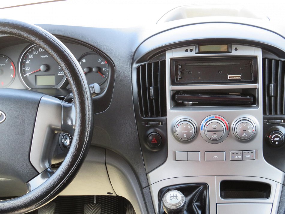 Hyundai H 1 2.5CRDi  8míst