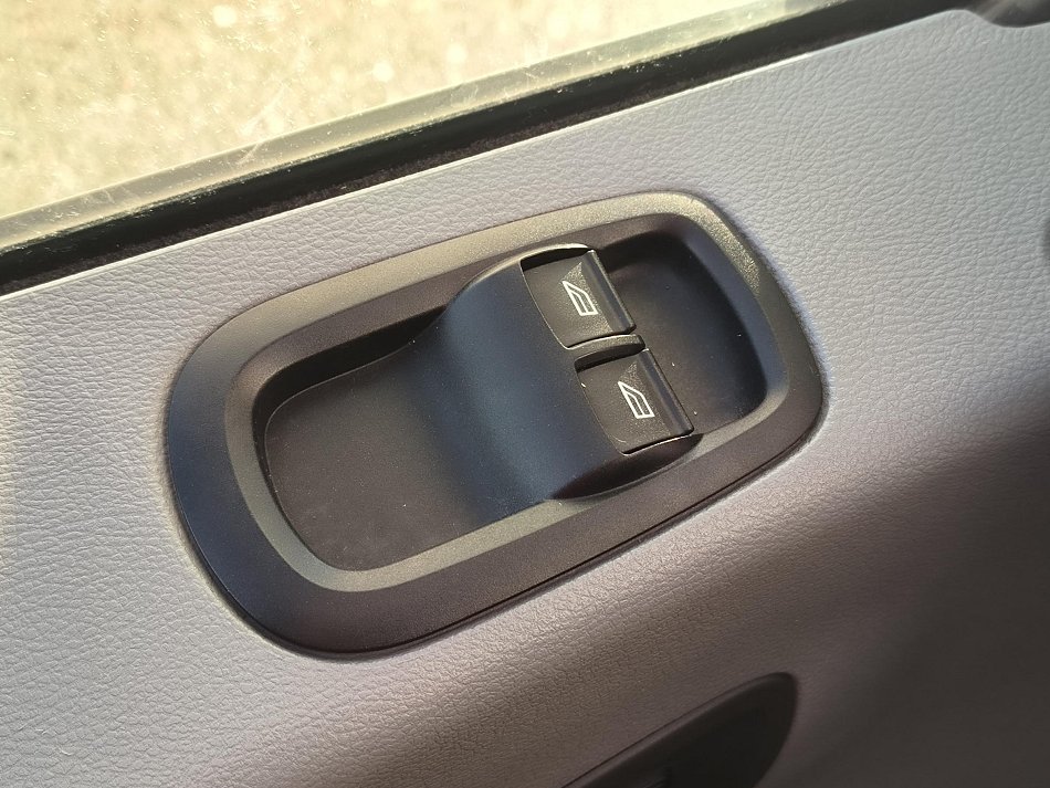 Ford Transit 2.2TDCi  VALNÍK