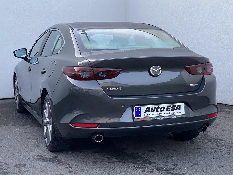 Mazda 3 2.0i 