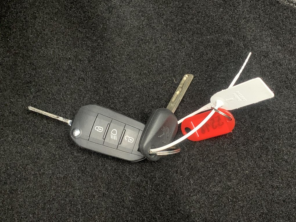 Peugeot 208 1.2 PT Access