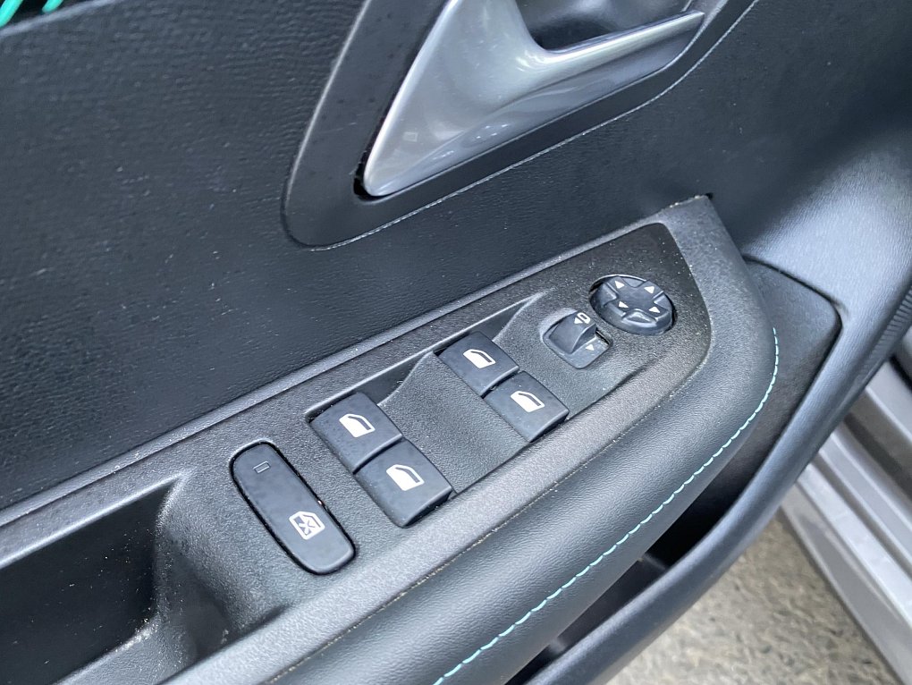 Peugeot 208 1.2PT Allure