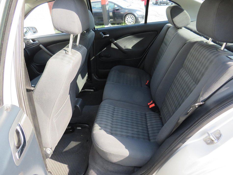 Škoda Octavia 1.6i 