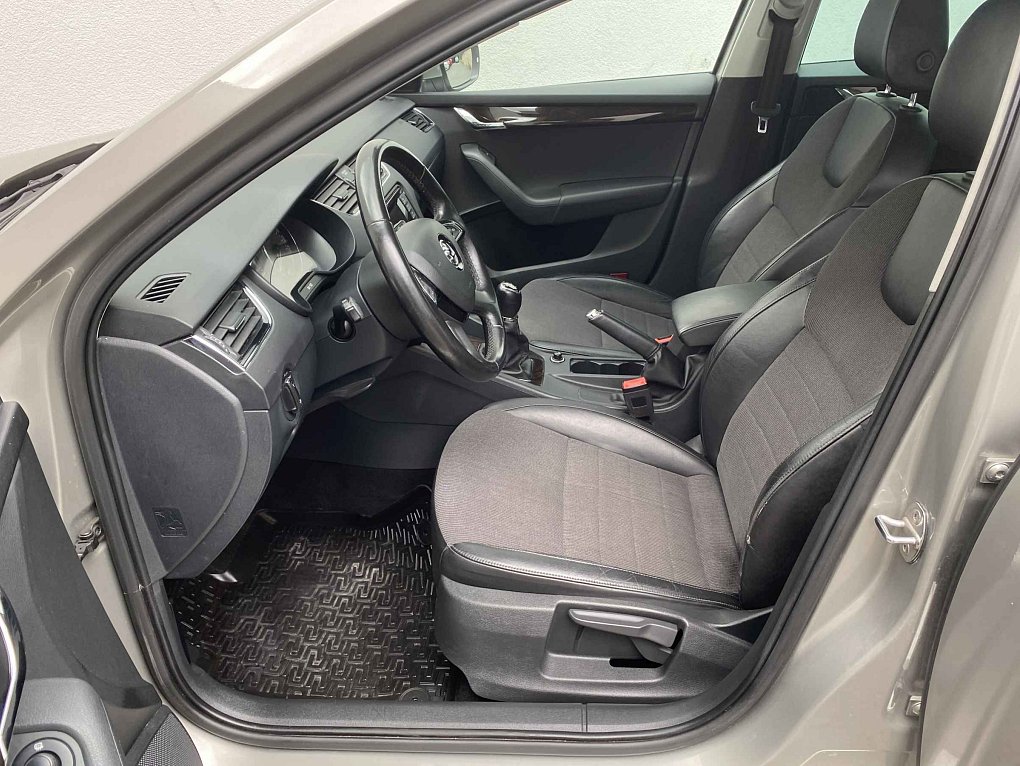Škoda Octavia III 1.6 TDi Elegance