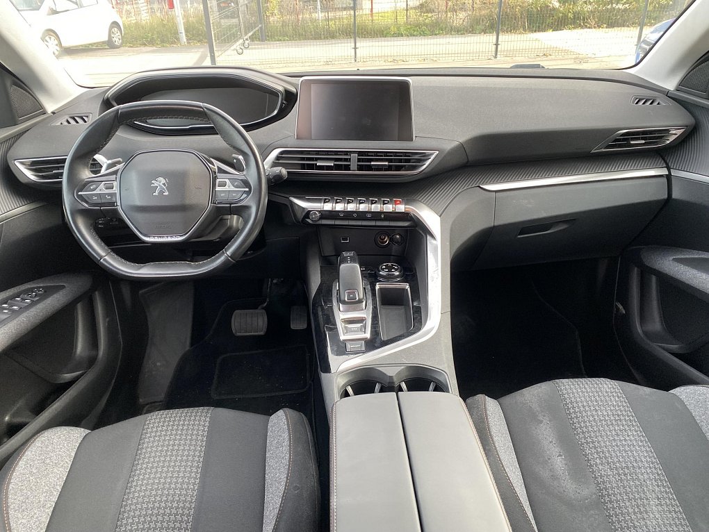 Peugeot 3008 1.5 HDi Active