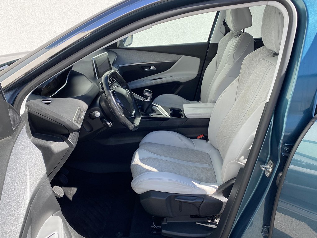 Peugeot 5008 1.5 HDi Allure 7míst