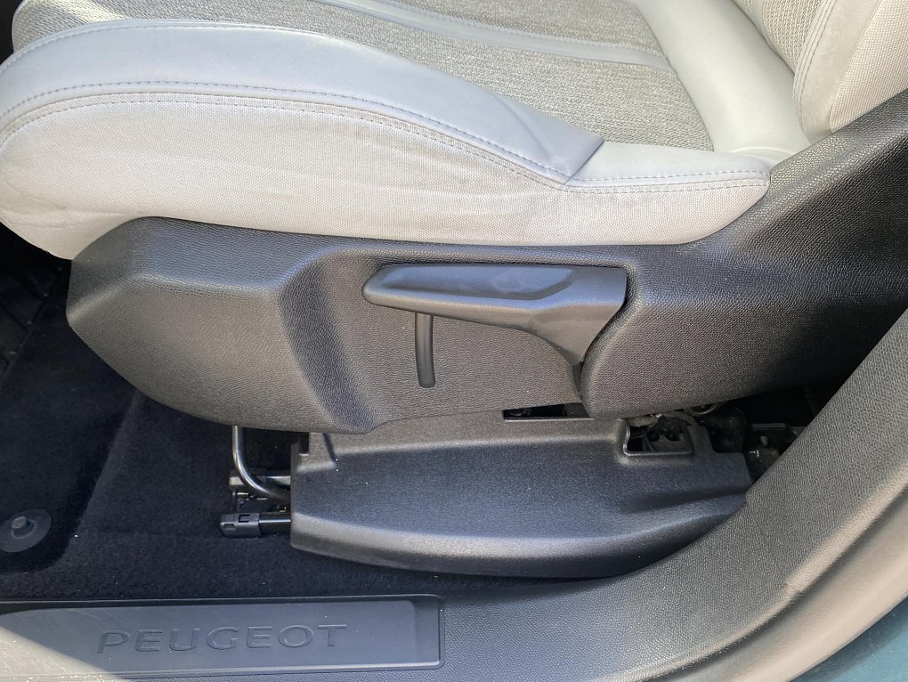 Peugeot 5008 1.5 HDi Allure 7míst