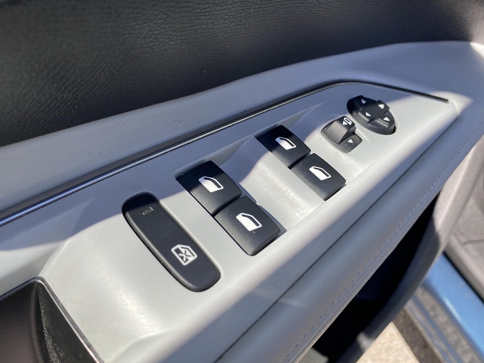 Peugeot 5008 1.5 HDi Allure 7míst