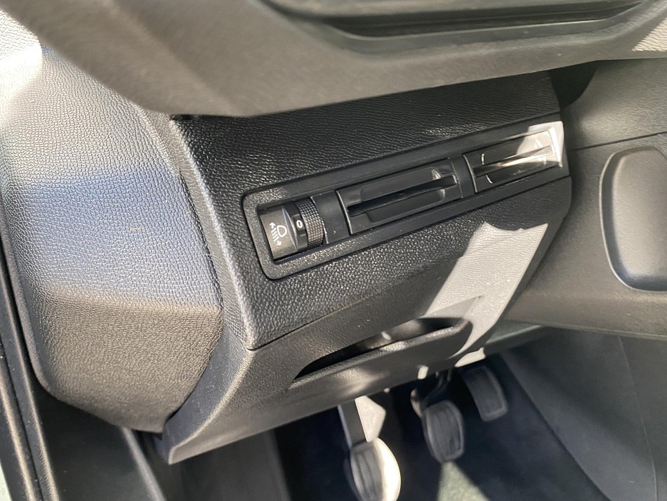 Peugeot 5008 1.5 HDi Allure 7míst