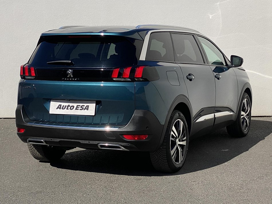 Peugeot 5008 1.5 HDi Allure 7míst