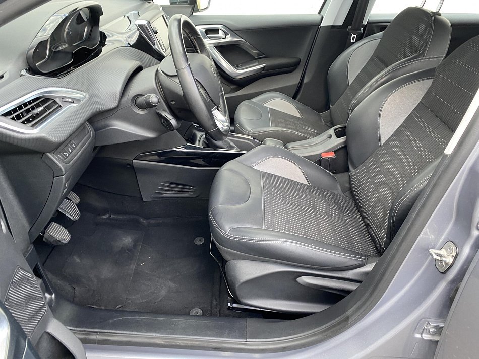 Peugeot 2008 1.2 PT Allure