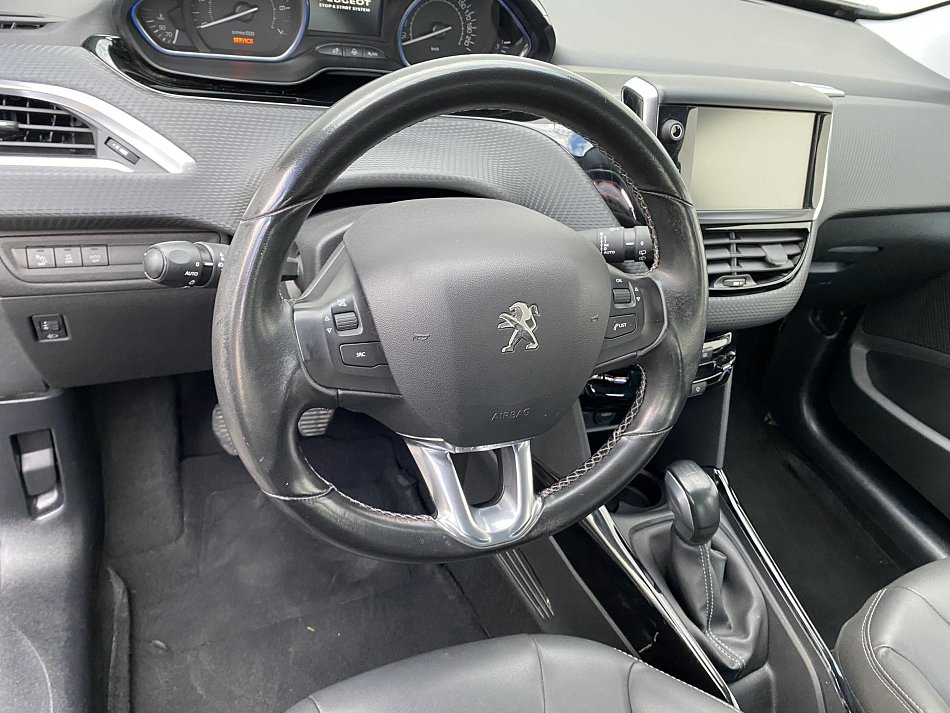 Peugeot 2008 1.2 PT Allure
