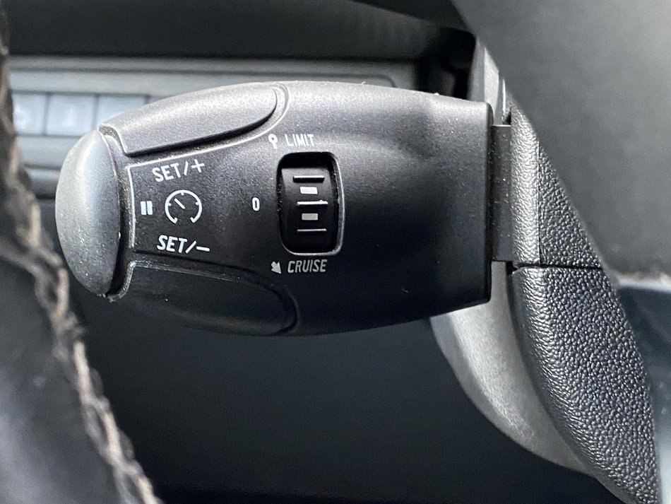 Peugeot 2008 1.2 PT Allure