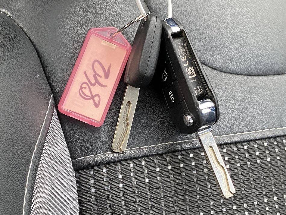 Peugeot 2008 1.2 PT Allure