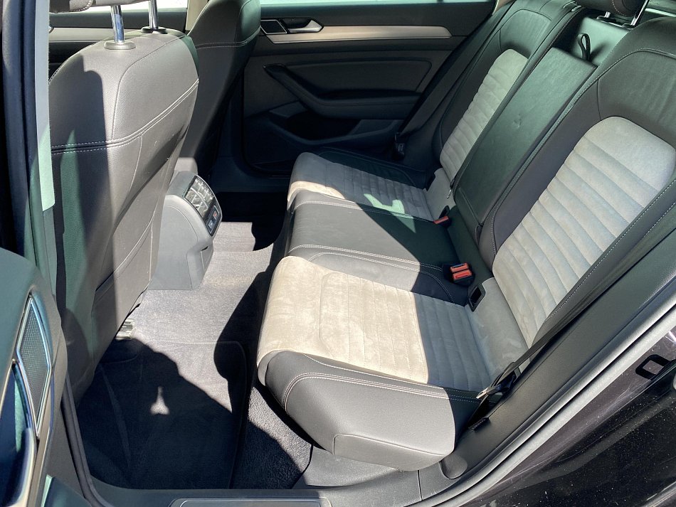Volkswagen Passat 2.0 TDi Highline