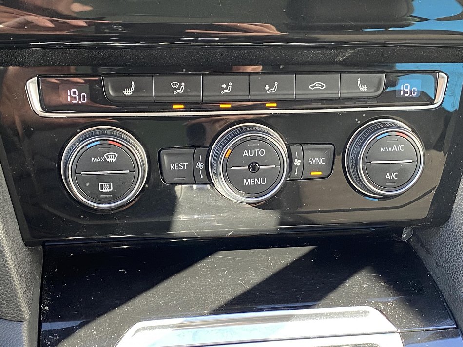 Volkswagen Passat 2.0 TDi Highline