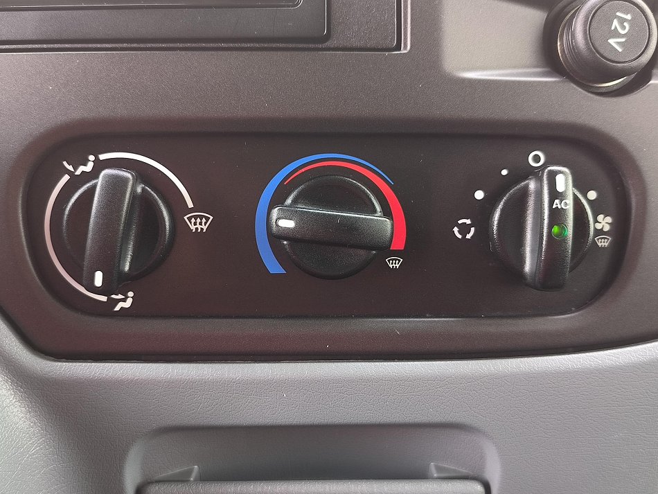 Ford Transit 2.2TDCi Trend L2H2 8míst