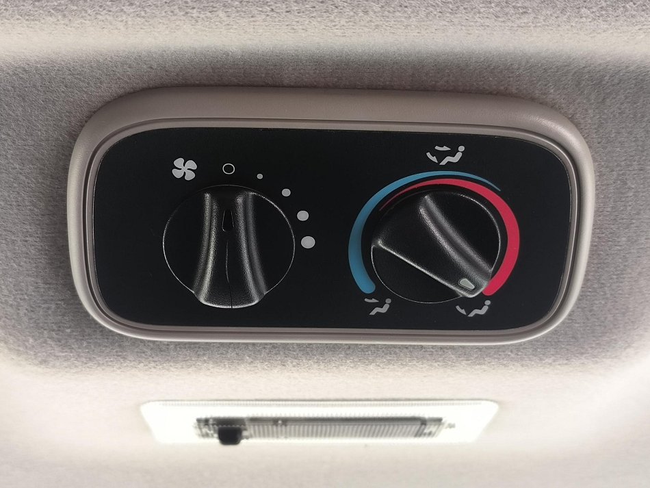 Ford Transit 2.2TDCi Trend L2H2 8míst