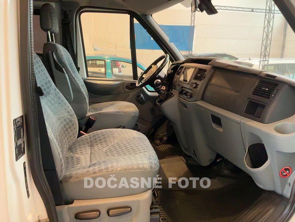 Ford Transit 2.2TDCi Trend L2H2 8míst