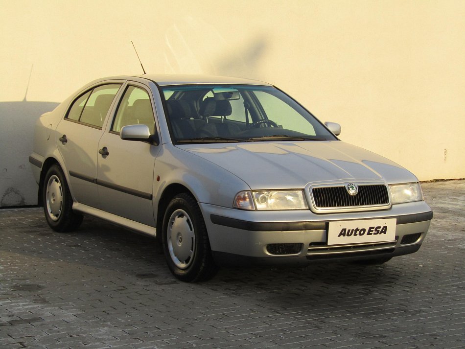 Škoda Octavia 1.6 i 