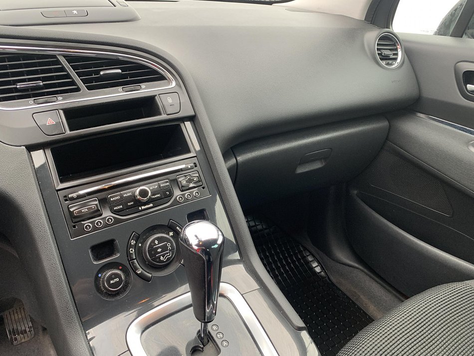 Peugeot 5008 1.6HDi 