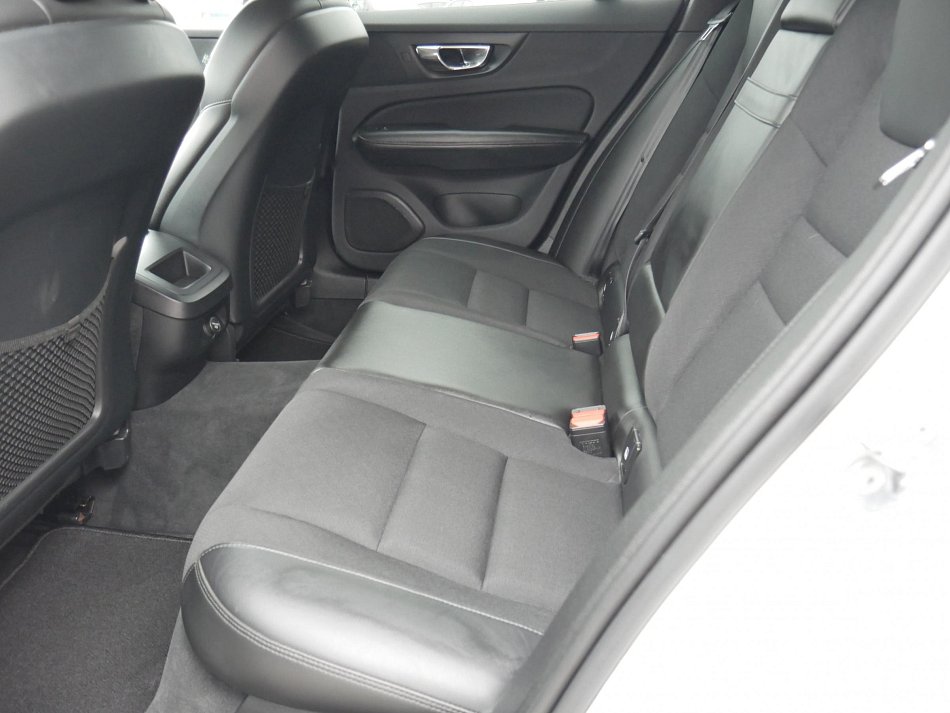 Volvo V60 2.0 D3 