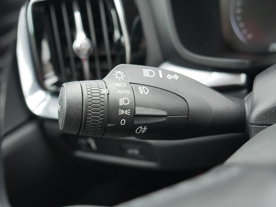 Volvo V60 2.0 D3 