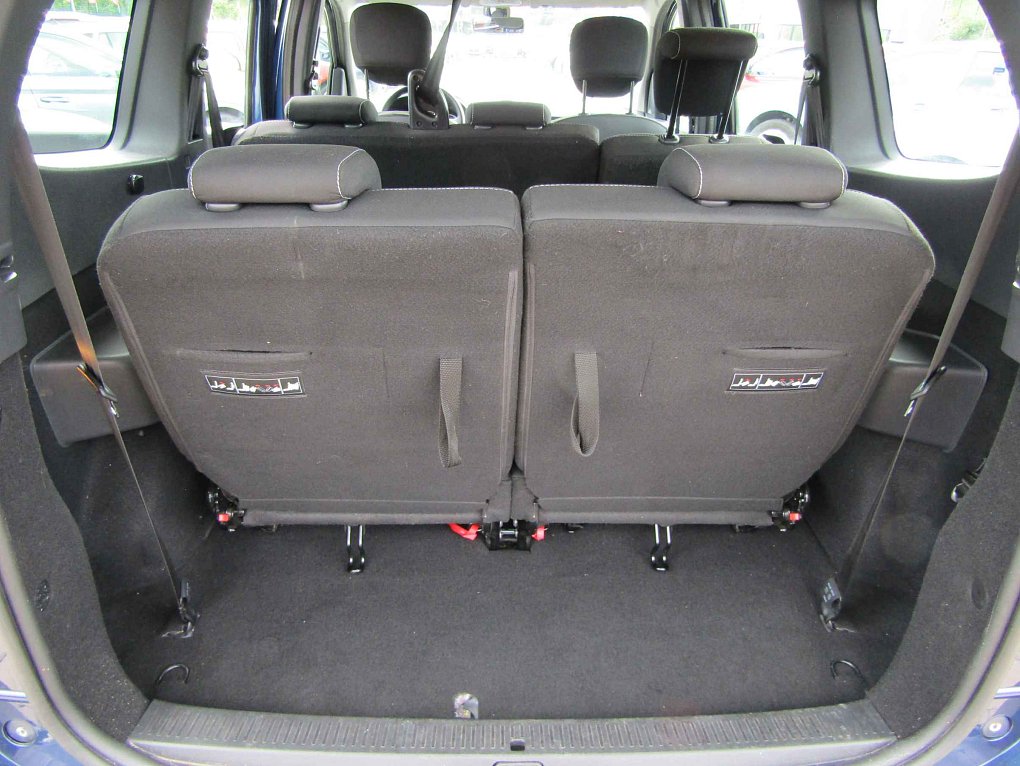 Dacia Lodgy 1.6i 