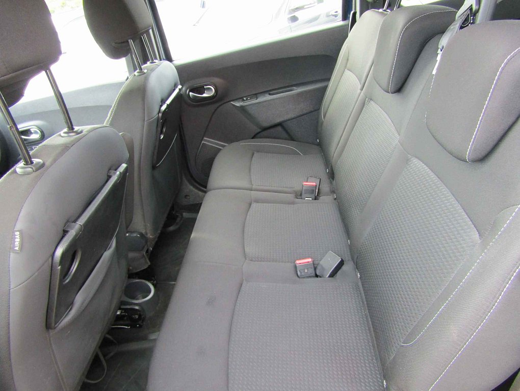 Dacia Lodgy 1.6i 