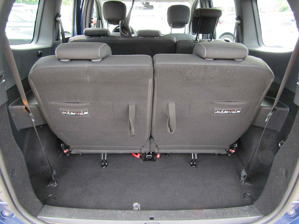 Dacia Lodgy 1.6i 