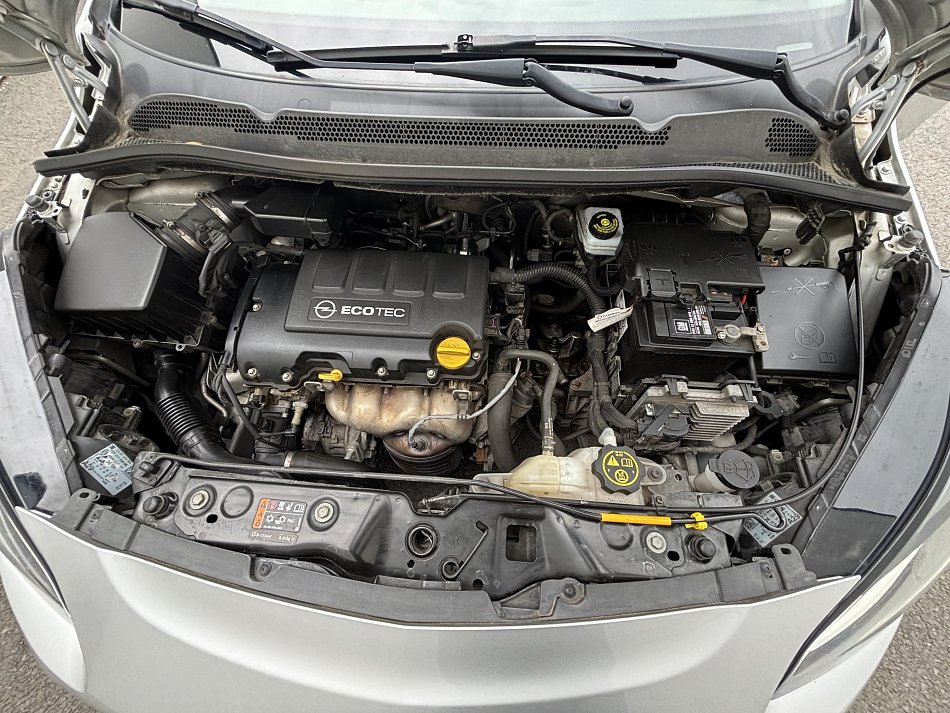 Opel Corsa 1.4i 