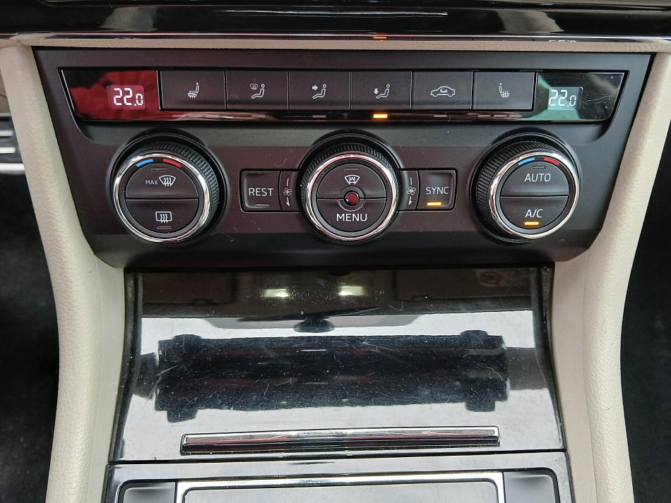 Škoda Superb III 2.0 TDi Style 4X4