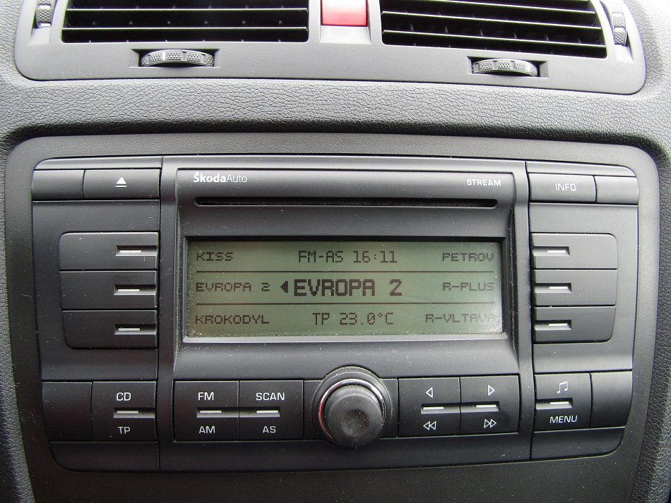 Škoda Octavia II 1.6 MPi Ambiente