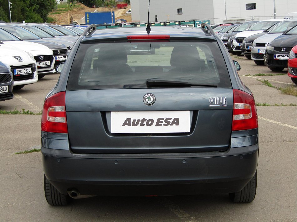 Škoda Octavia II 1.6 MPi Ambiente