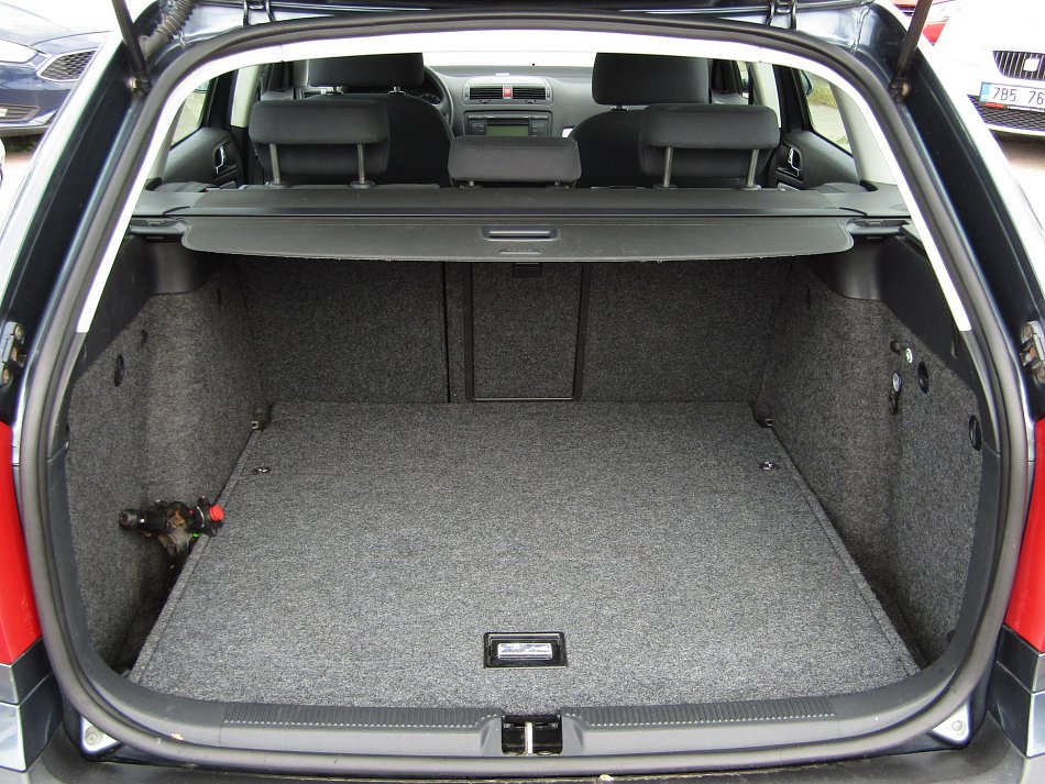Škoda Octavia II 1.6 MPi Ambiente
