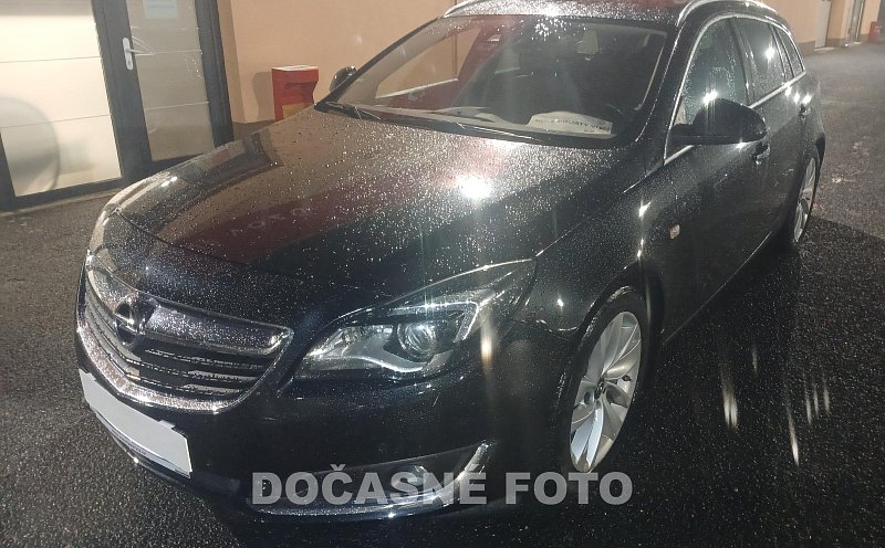 Opel Insignia 2.0D 