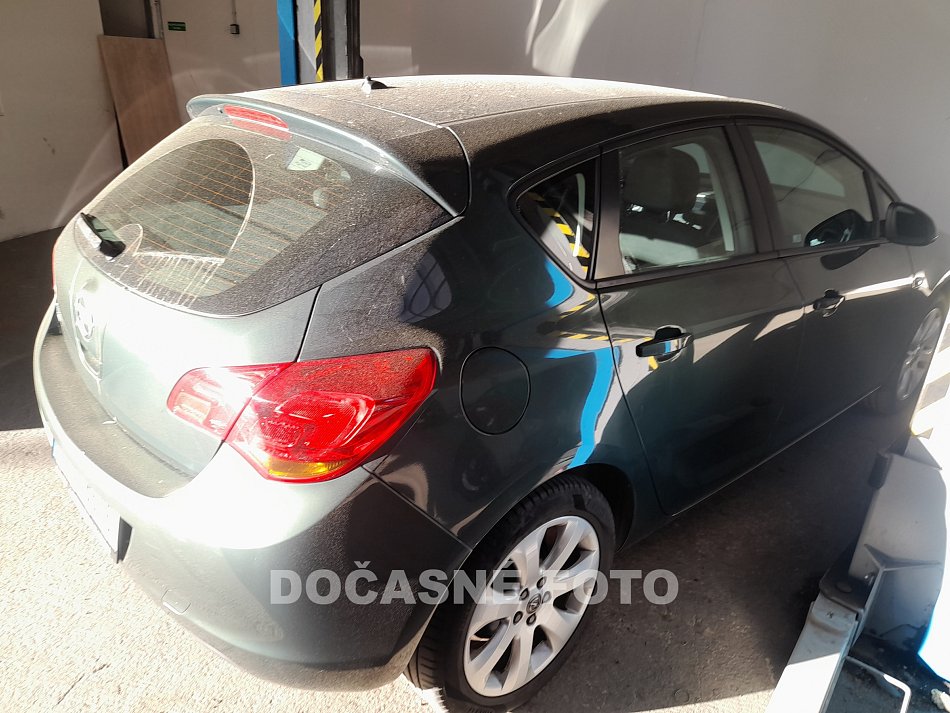 Opel Astra 1.6i 16V 