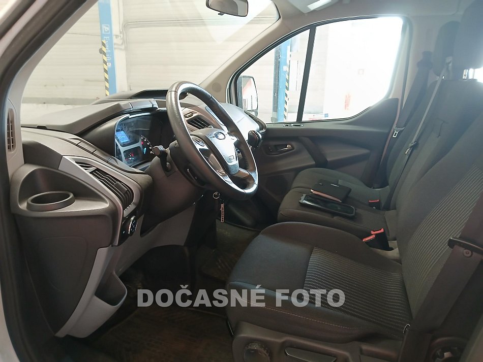 Ford Transit Custom 2.2TDCi Trend L2H2 6míst
