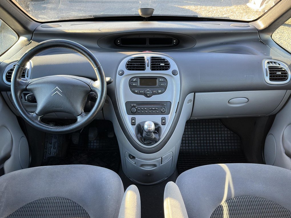 Citroën Xsara Picasso 1.6i 